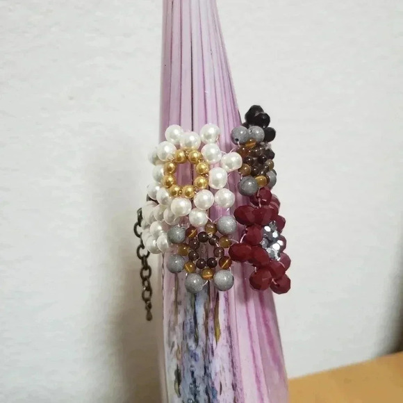 Vintage Floral Beaded Bracelet - Picture 4 of 7